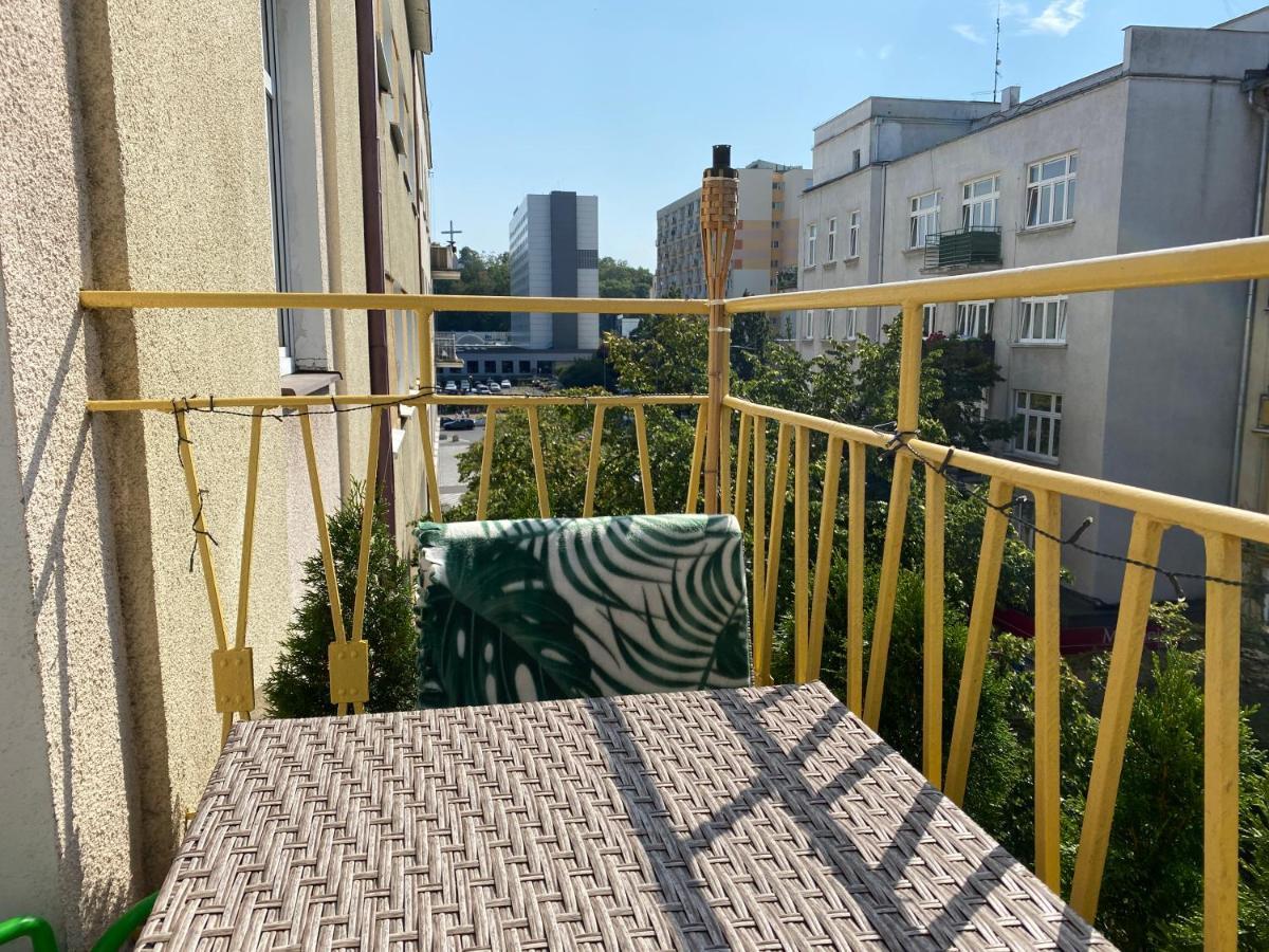 Apartament Przy Plazy W Centrum Gdyni - Prywatny Parking! Gdynia Eksteriør bilde